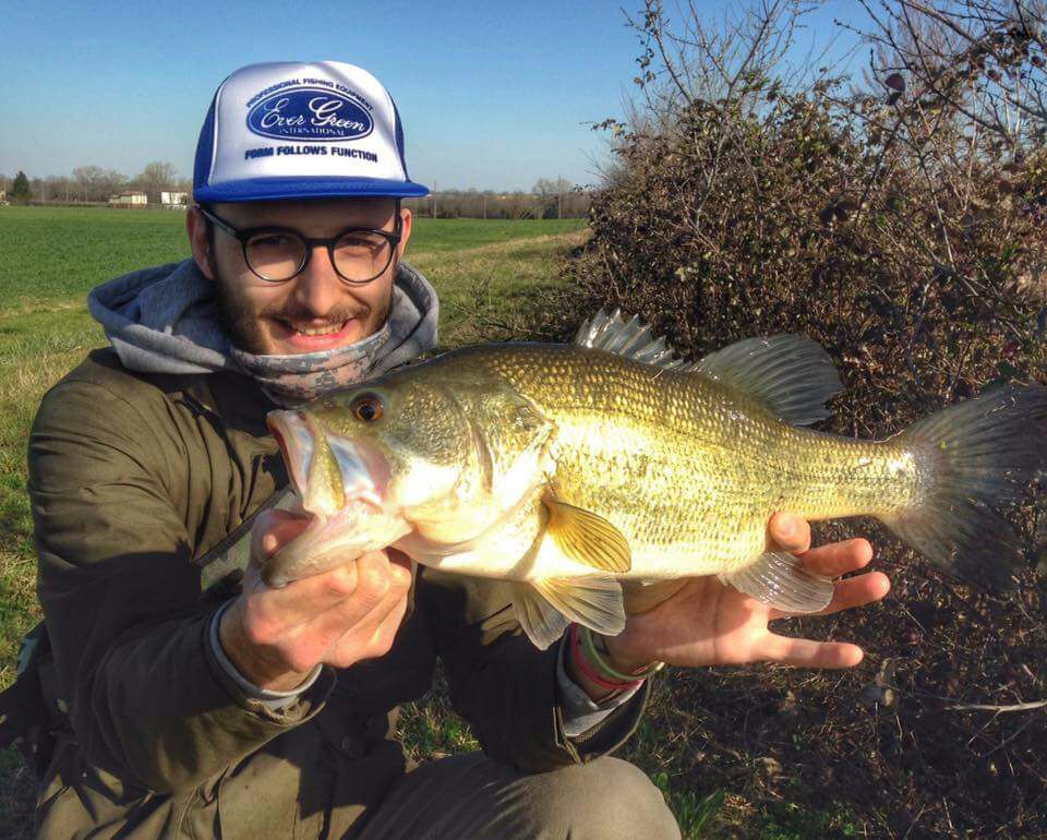 attrezzatura bass fishing